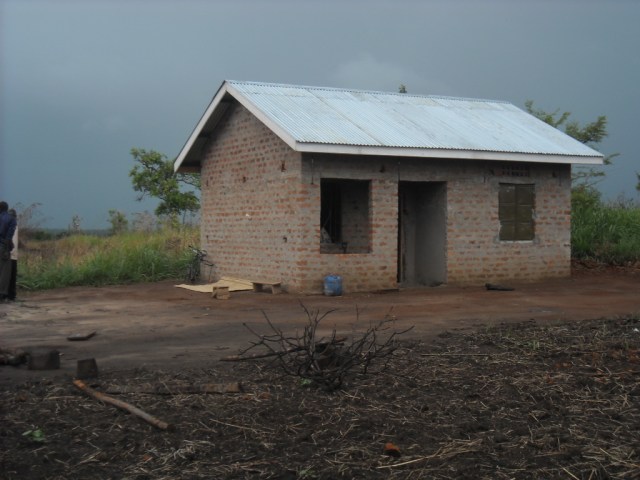 the ONLY Kochgoma home with iron sheet roofing